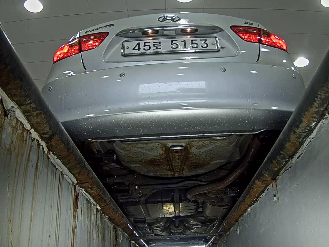 2010 - hyundai avante