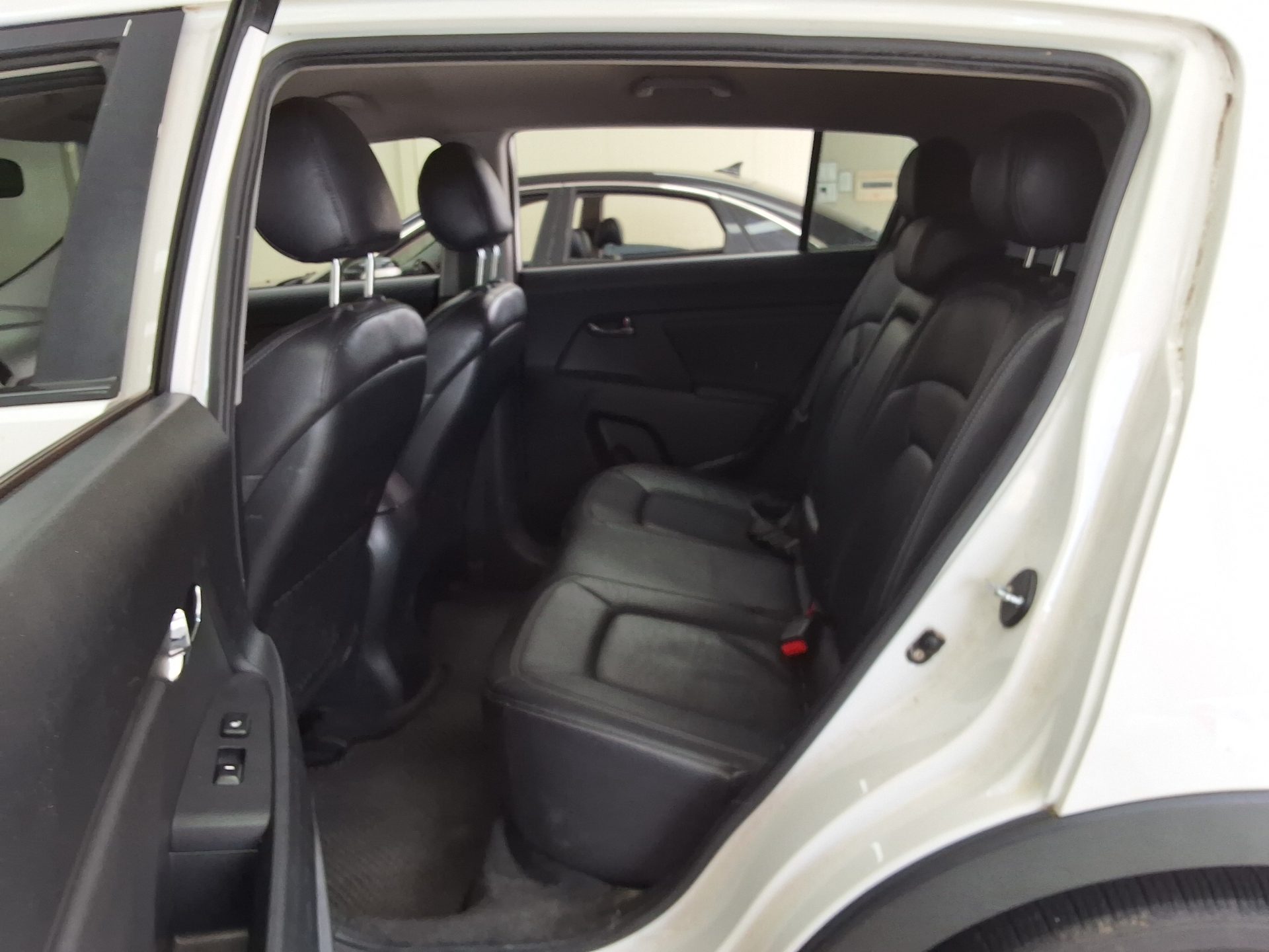 2011 - kia sportage