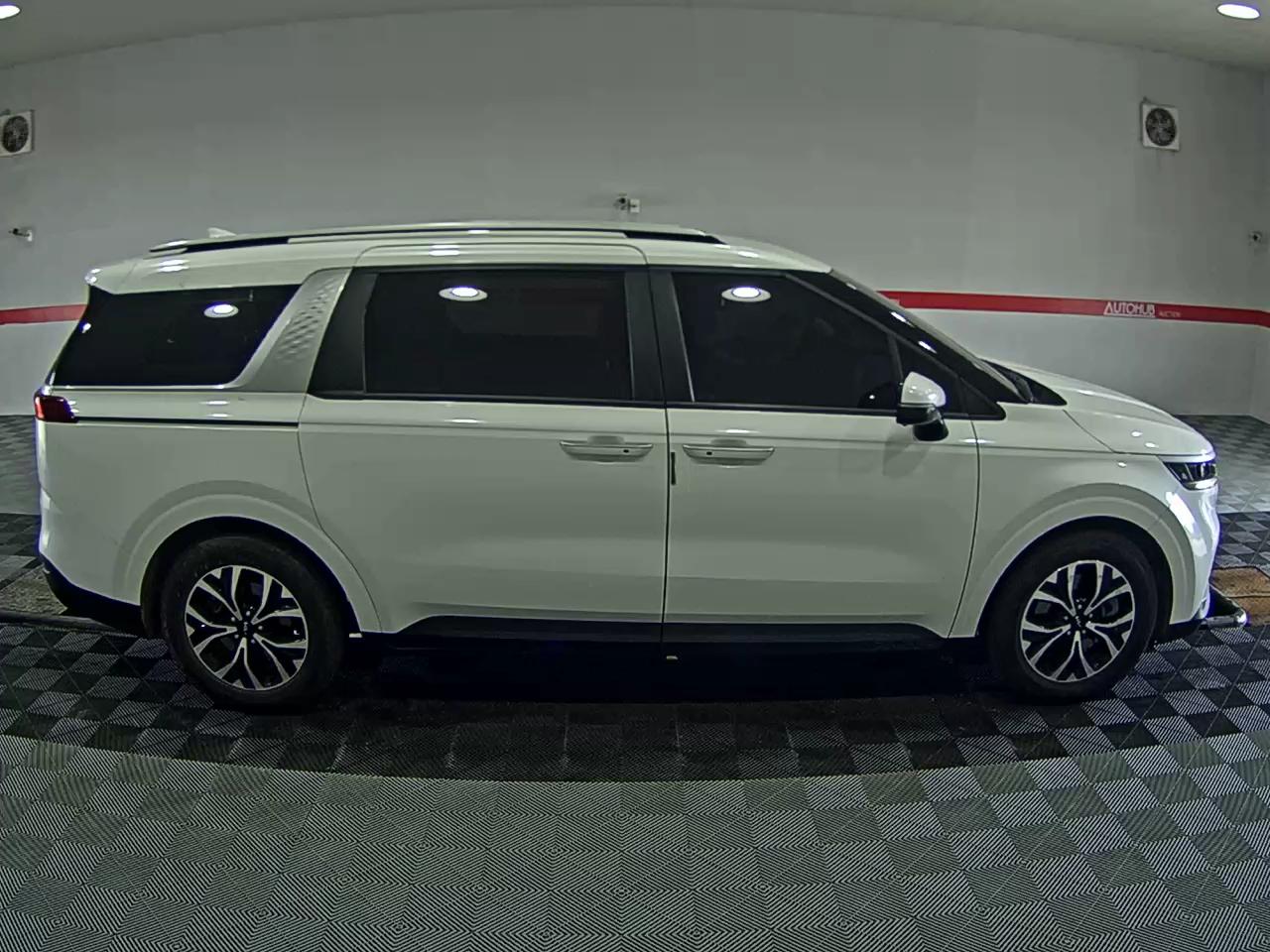 2022 - kia carnival