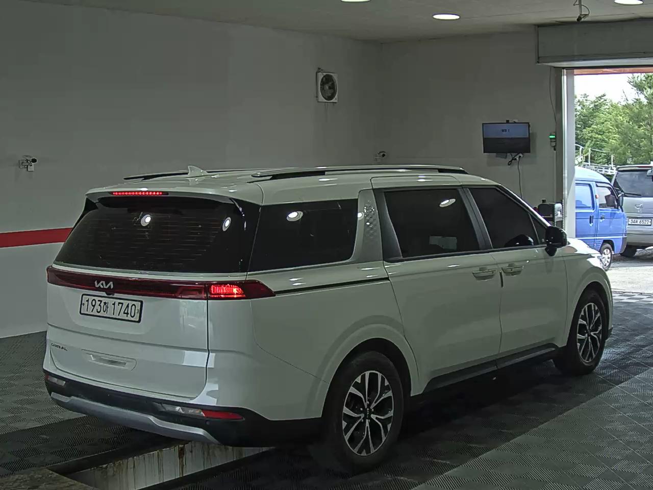 2022 - kia carnival