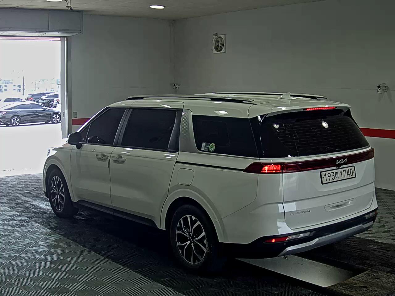 2022 - kia carnival
