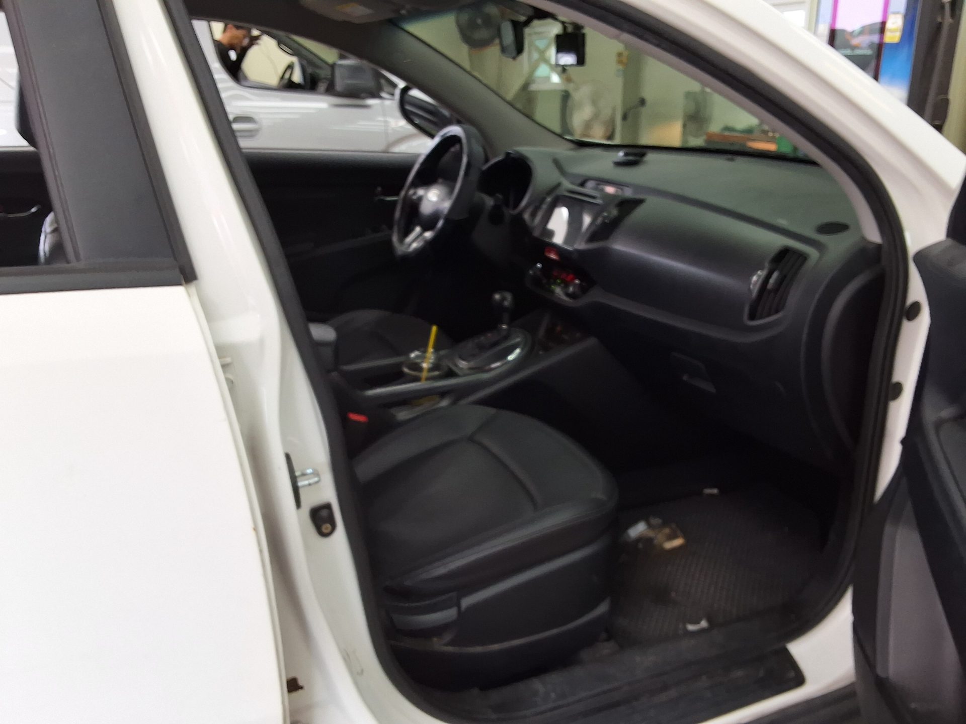 2011 - kia sportage