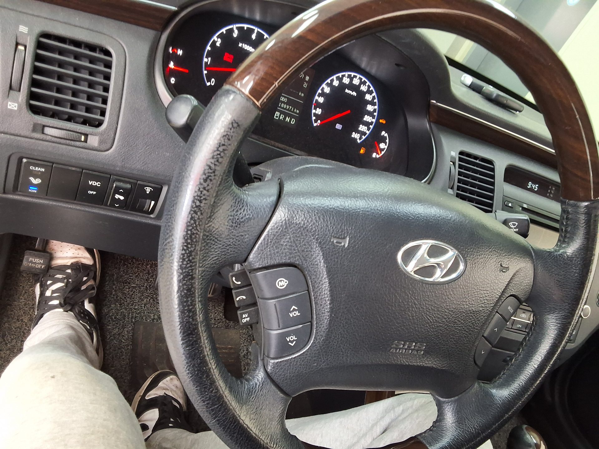 2010 - hyundai grandeur