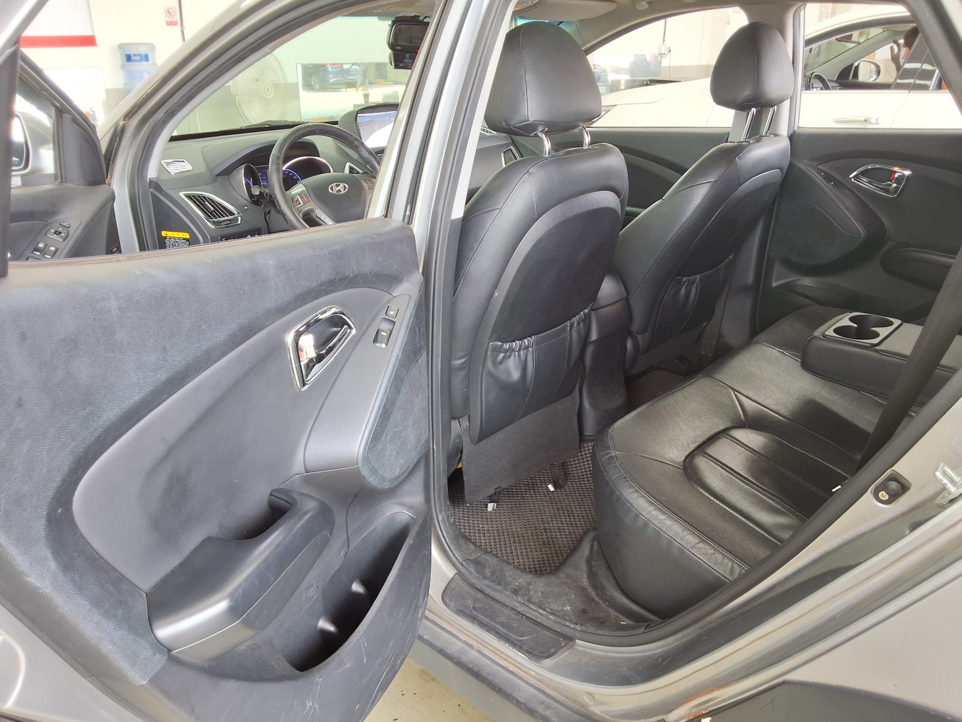 2012 - hyundai tucson