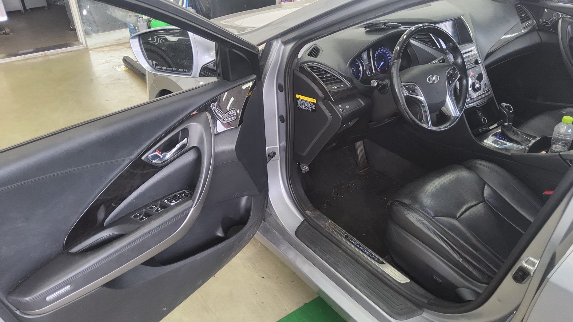 2016 - hyundai grandeur