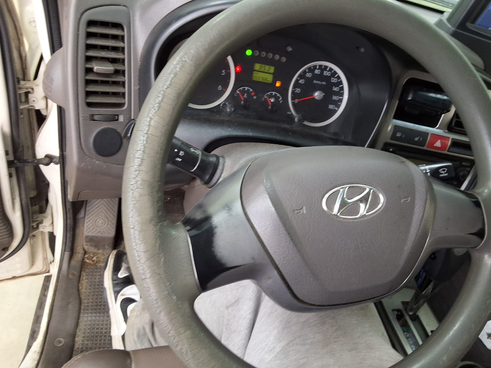 2016 - hyundai porter