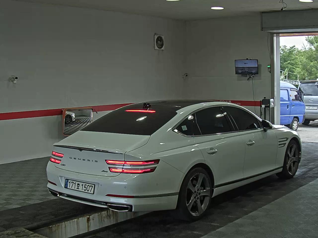 2023 - genesis g80