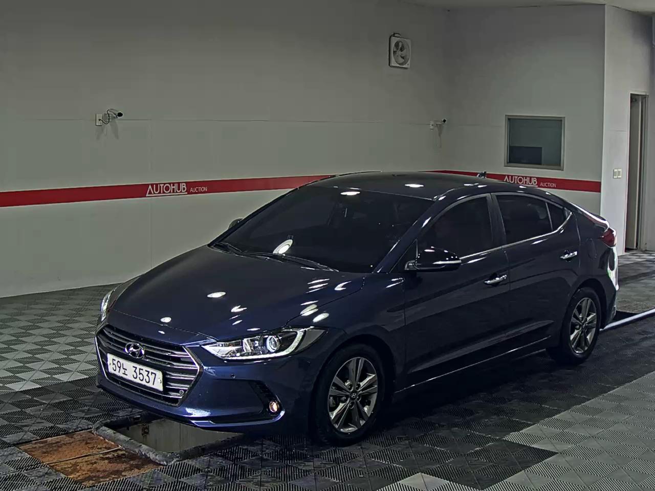 HYUNDAI AVANTE GDi