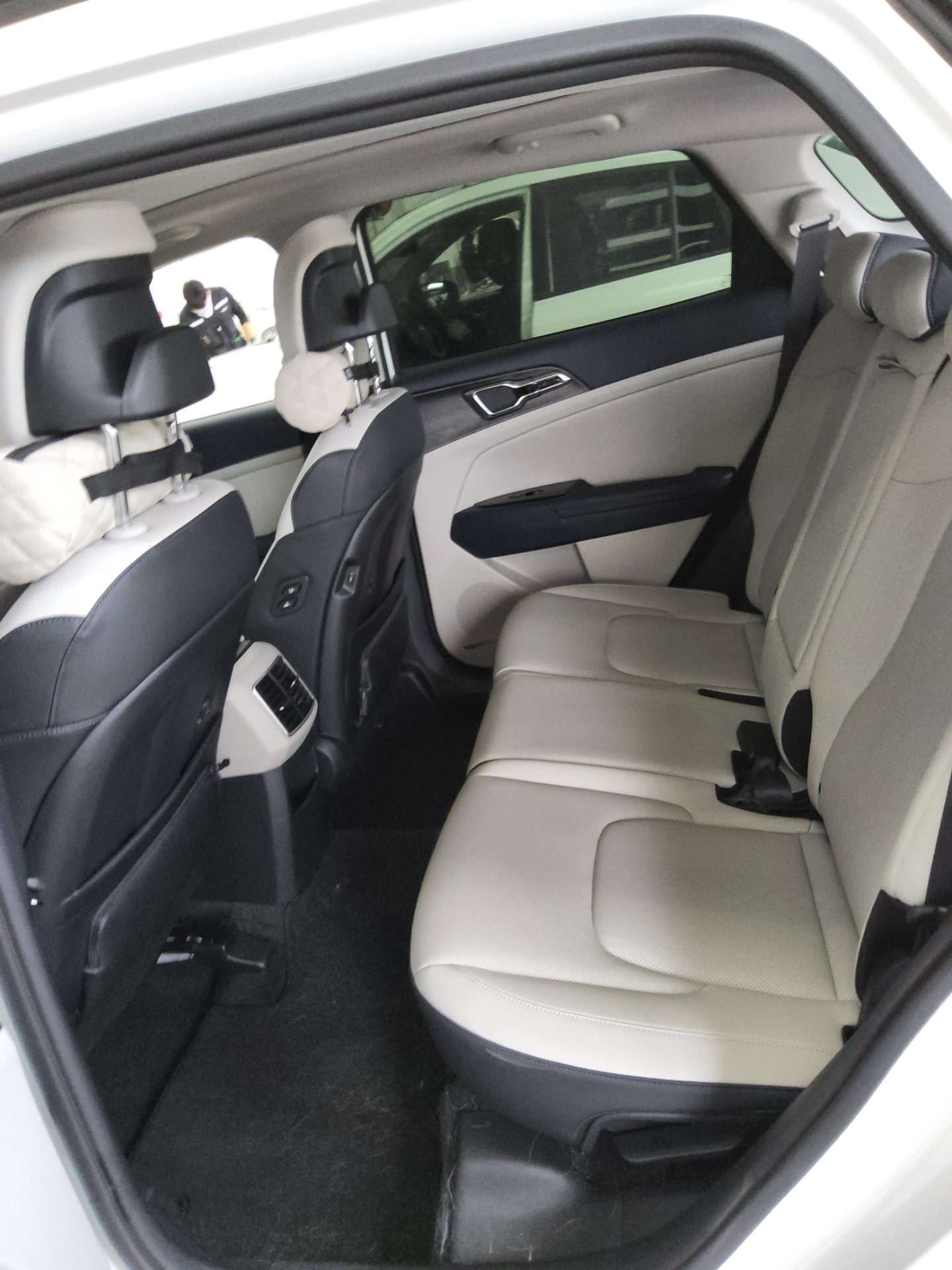 2024 - kia sportage