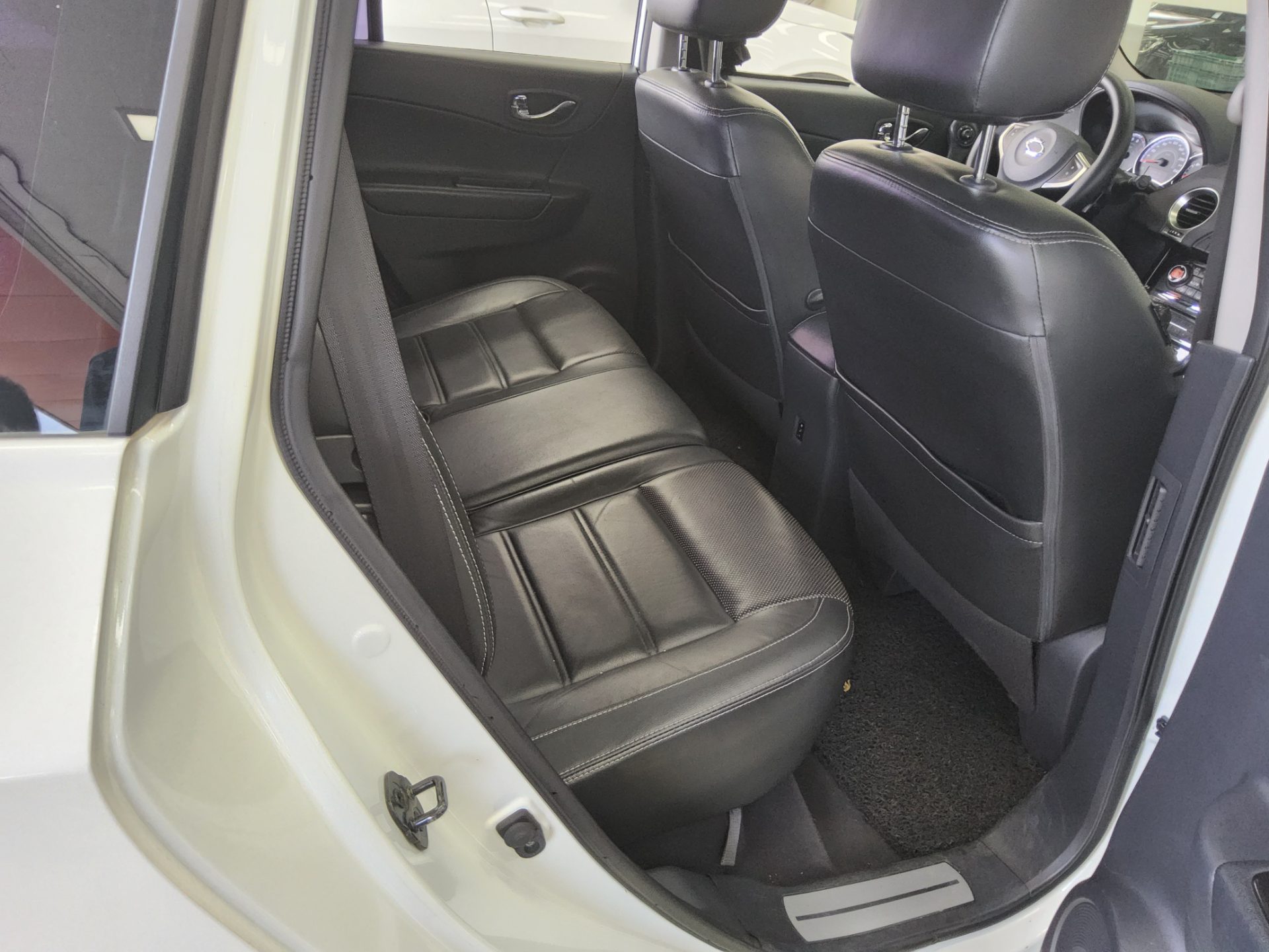 2015 - renault qm5