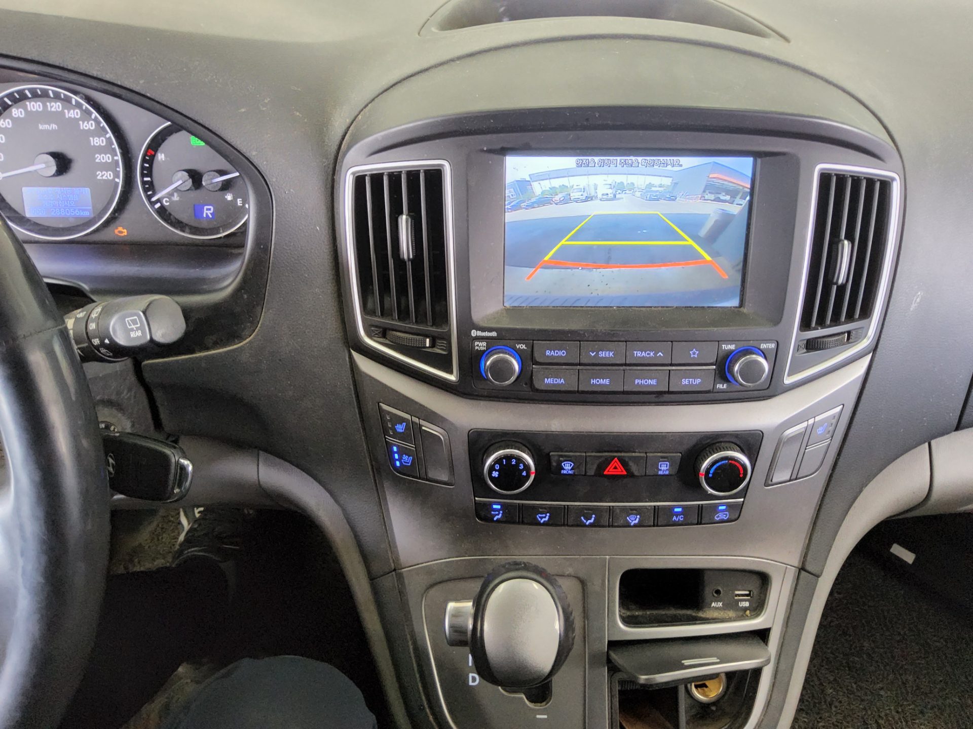 2021 - hyundai grand starex
