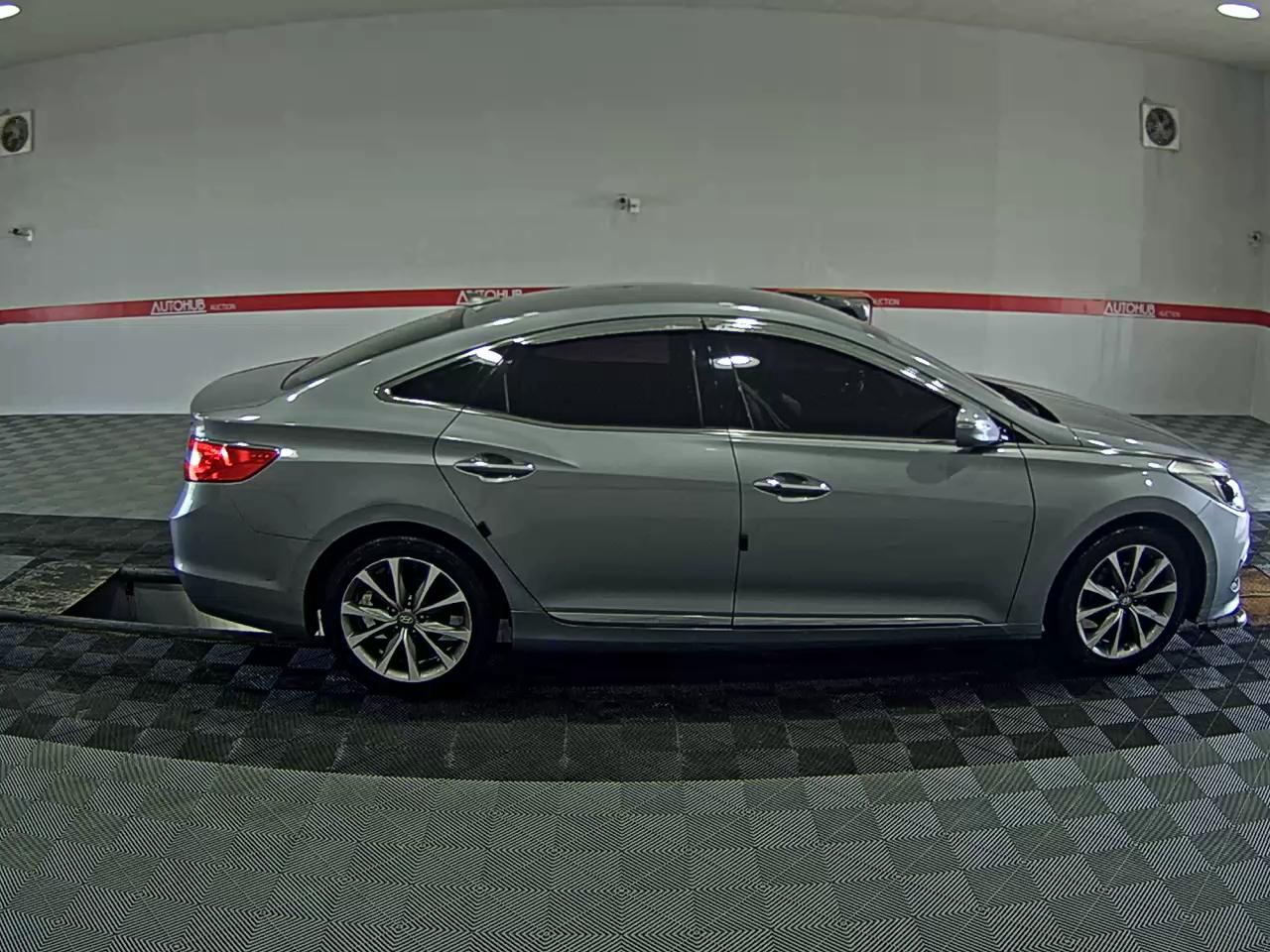 2016 - hyundai grandeur