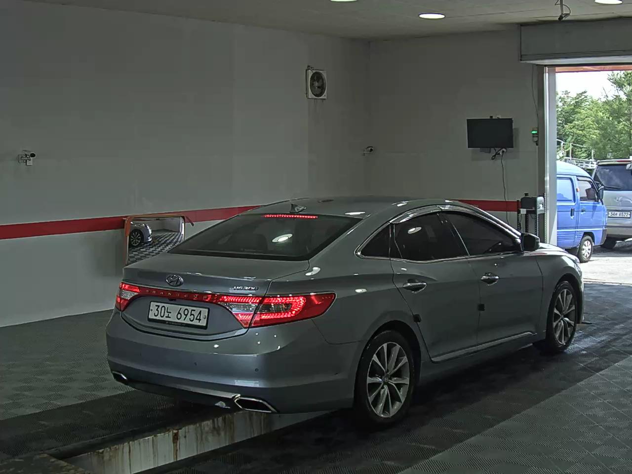 2016 - hyundai grandeur