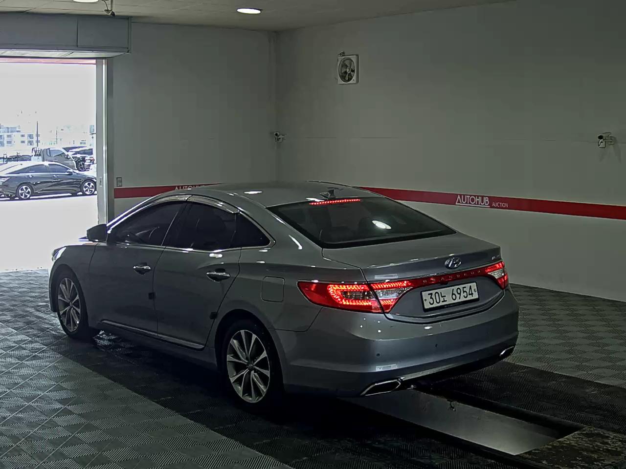 2016 - hyundai grandeur