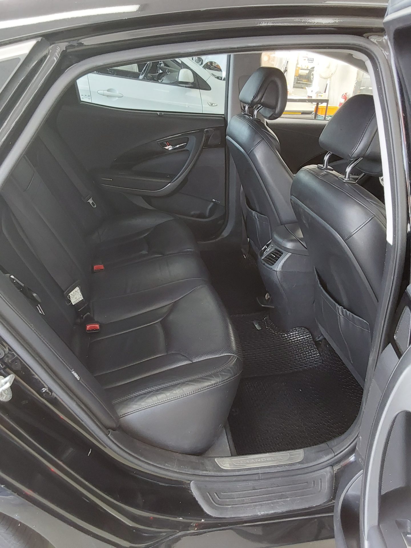 2013 - hyundai grandeur