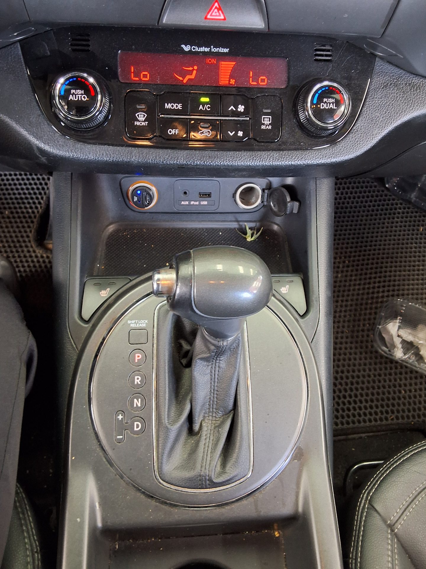 2012 - kia sportage