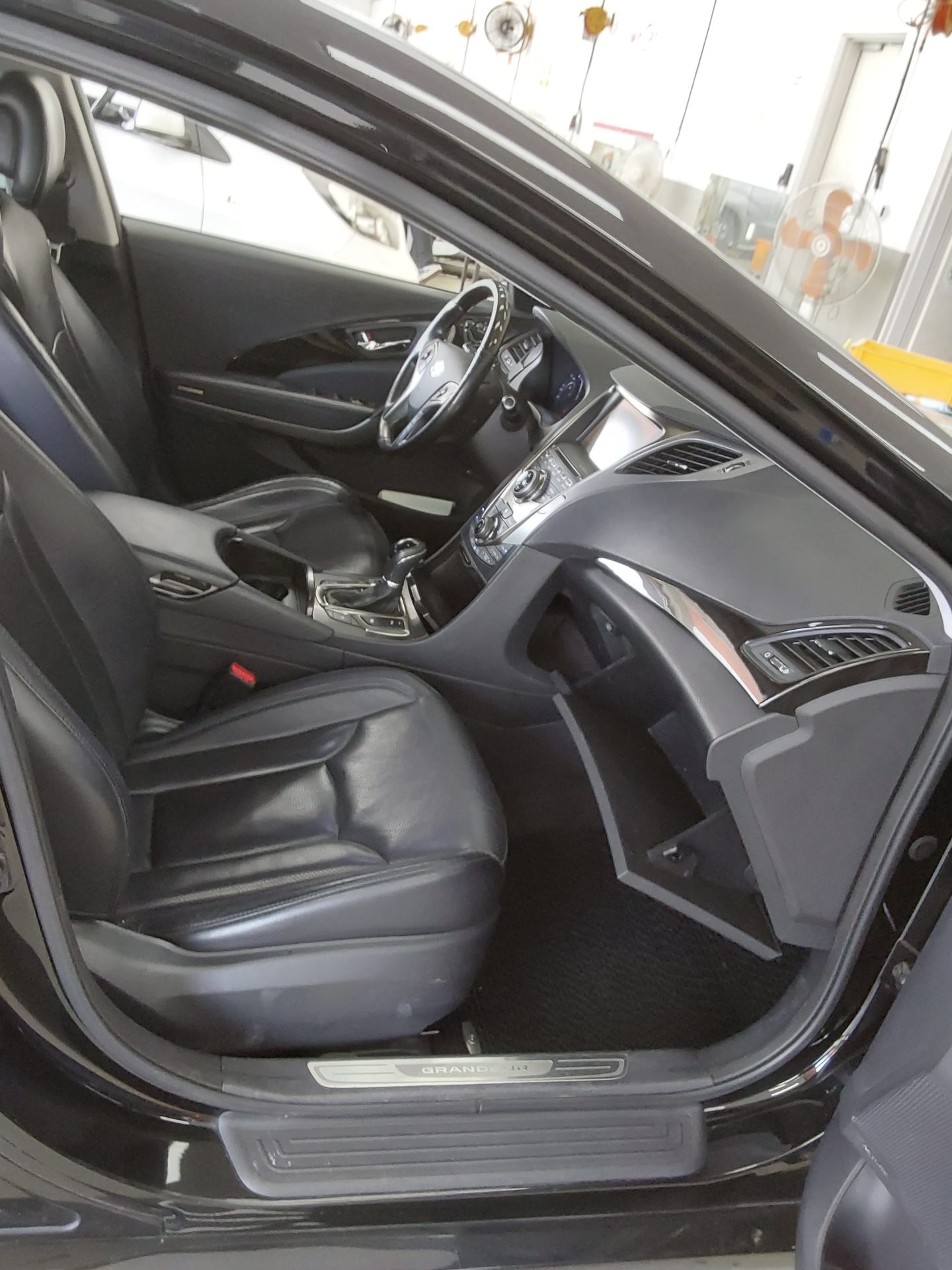 2013 - hyundai grandeur