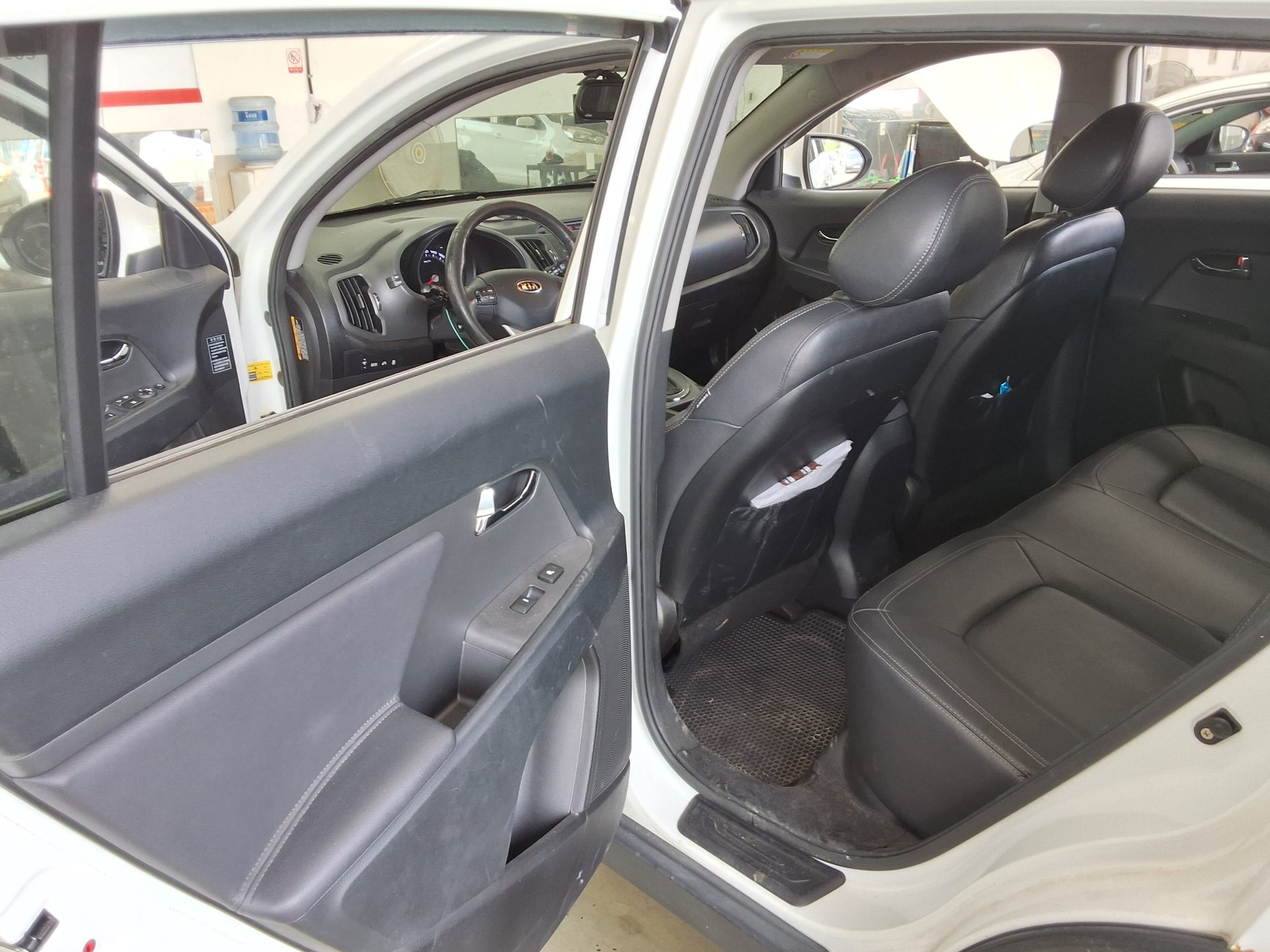 2012 - kia sportage