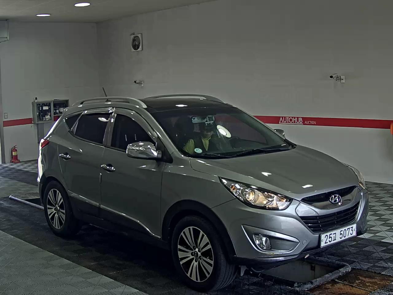 2012 - hyundai tucson