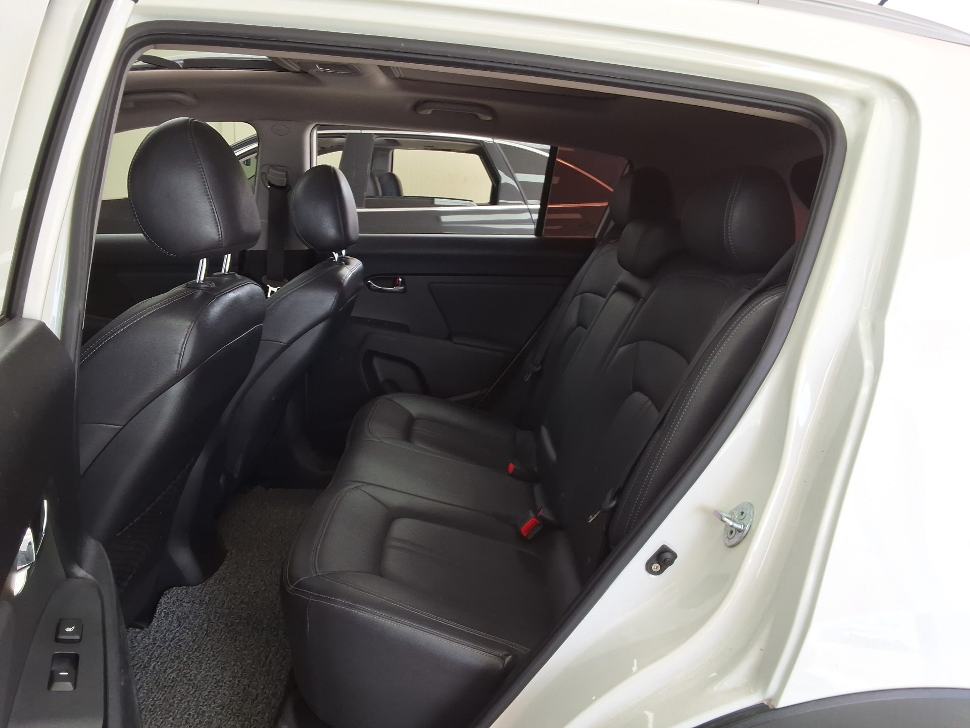 2011 - kia sportage
