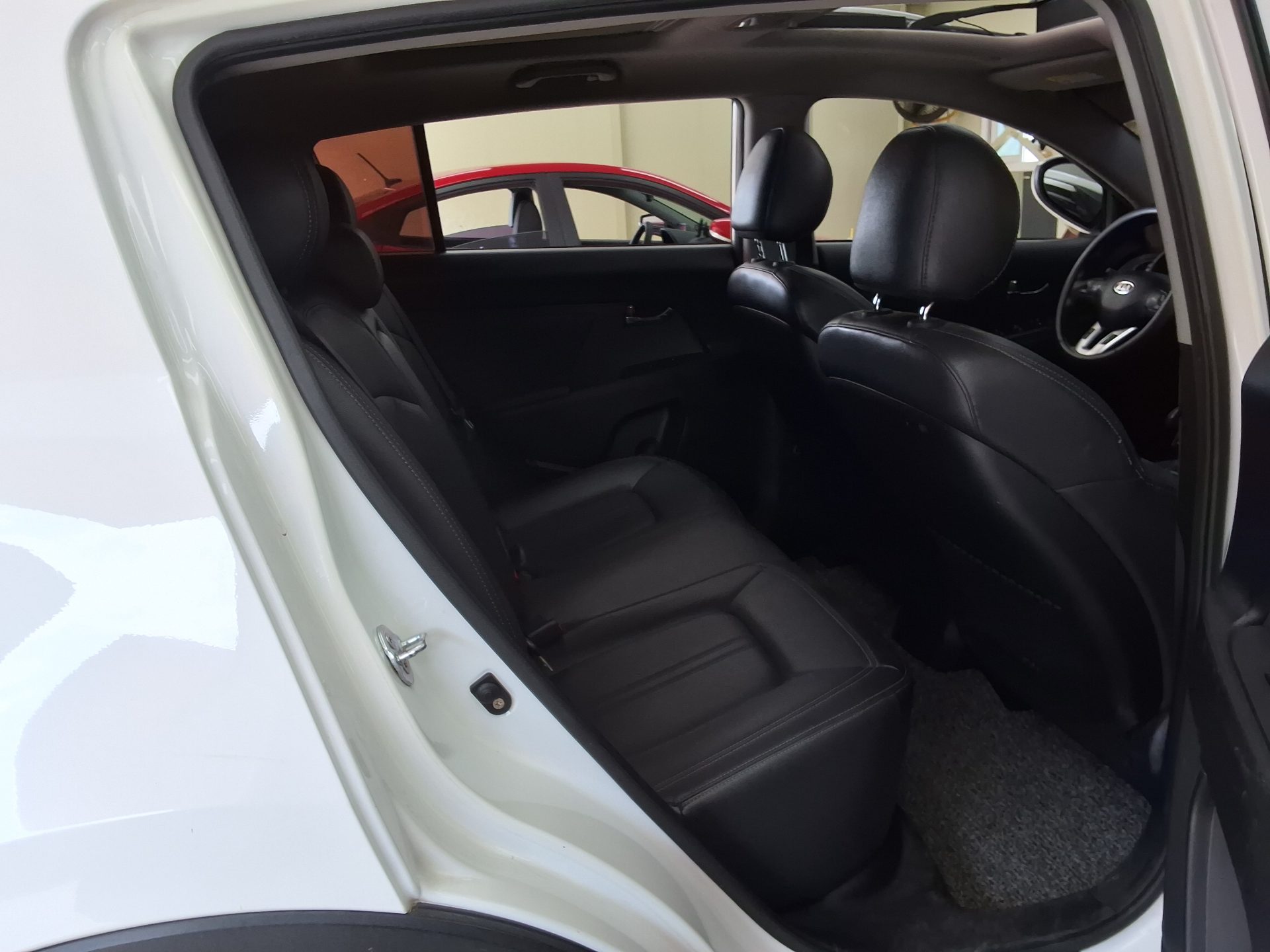 2011 - kia sportage