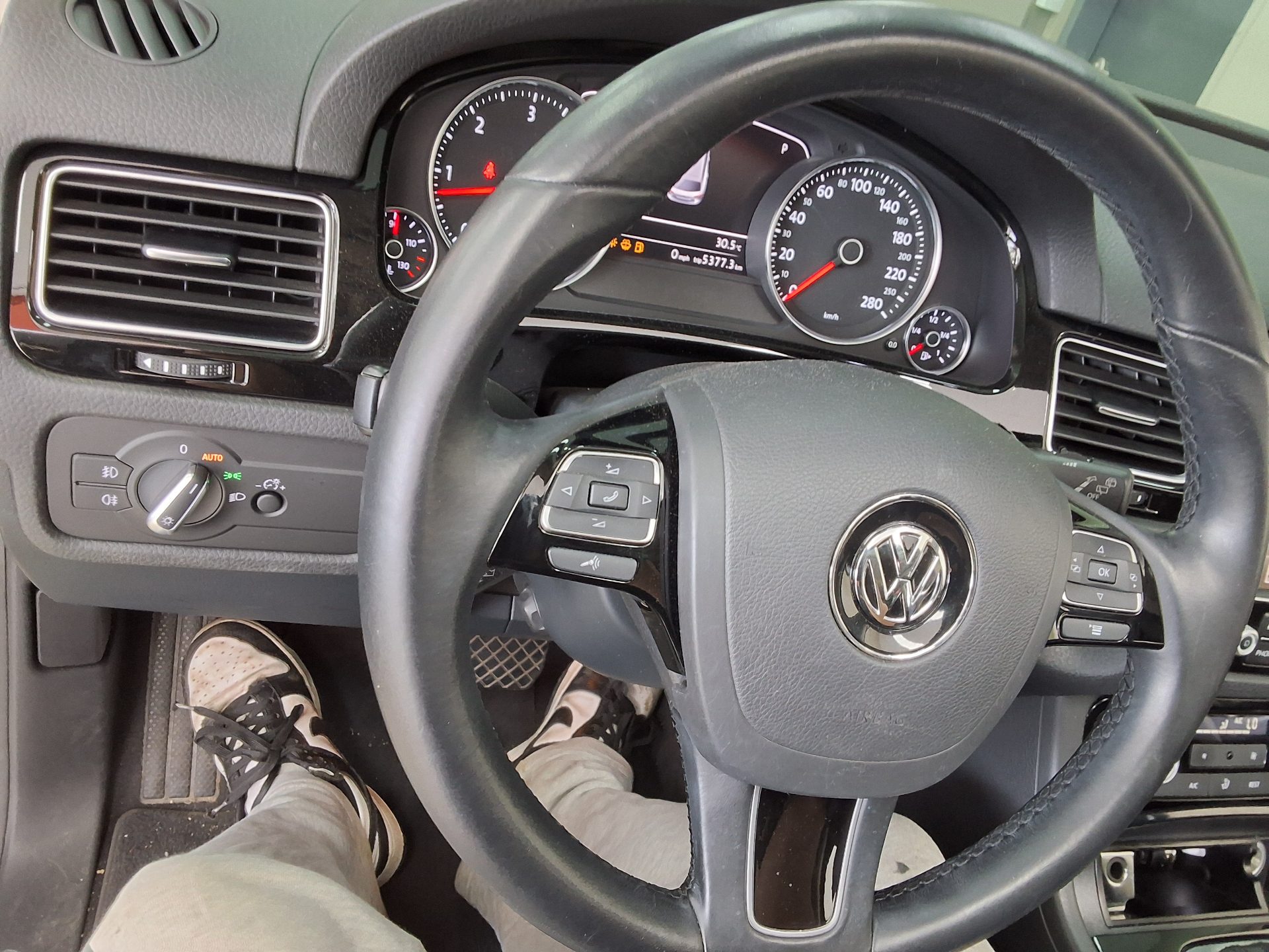 2015 - volkswagen touareg