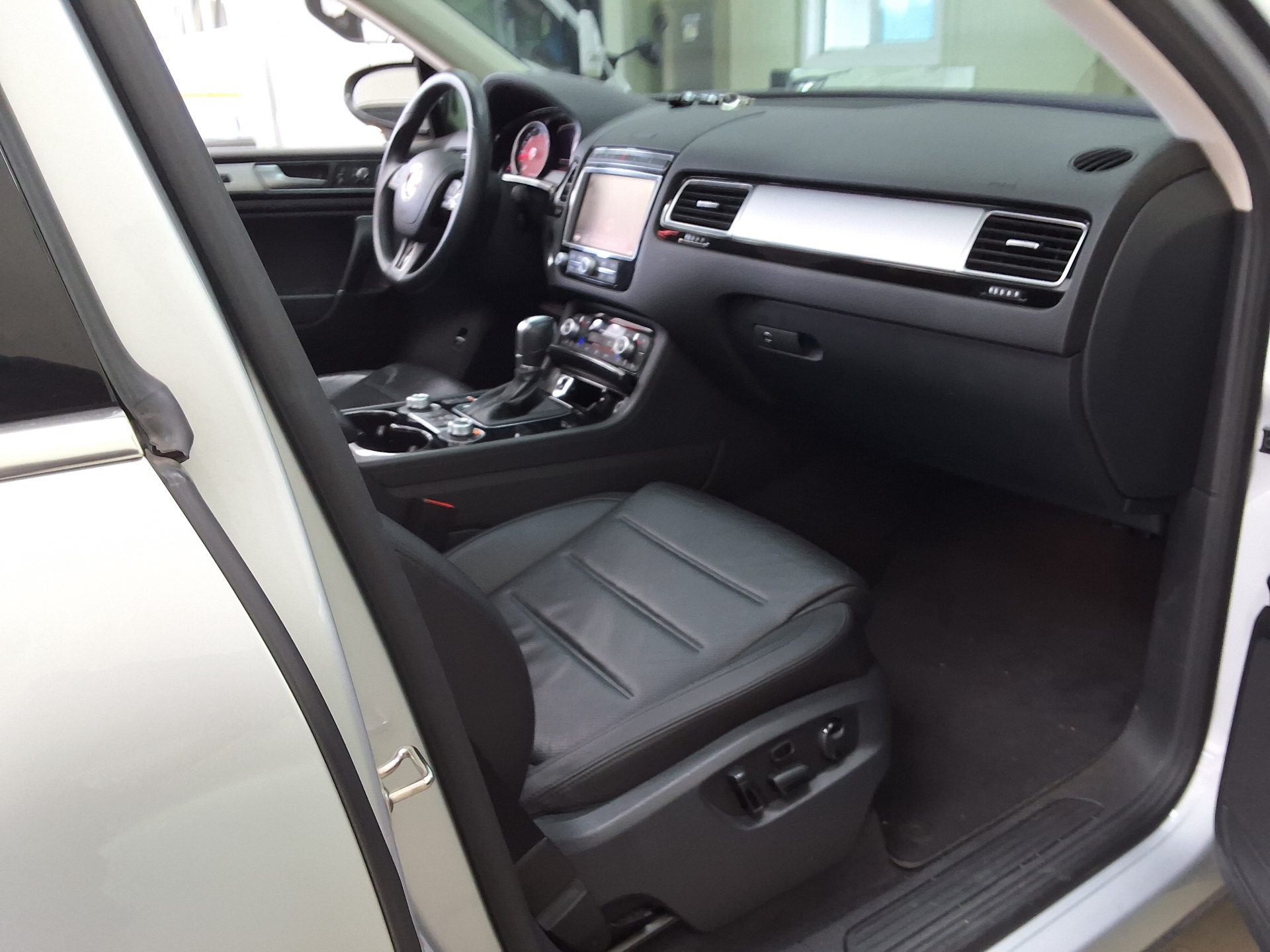 2015 - volkswagen touareg