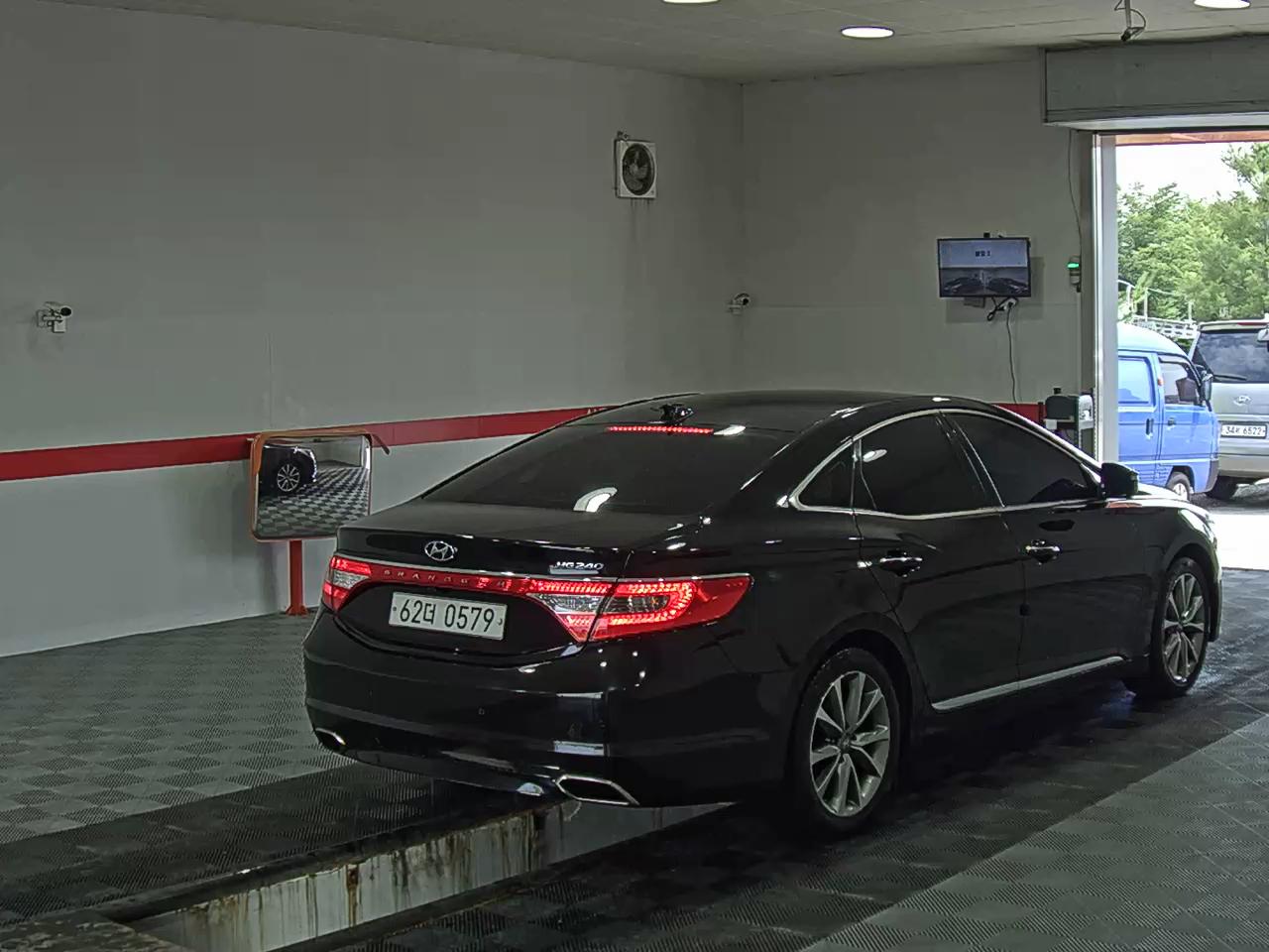 2016 - hyundai grandeur