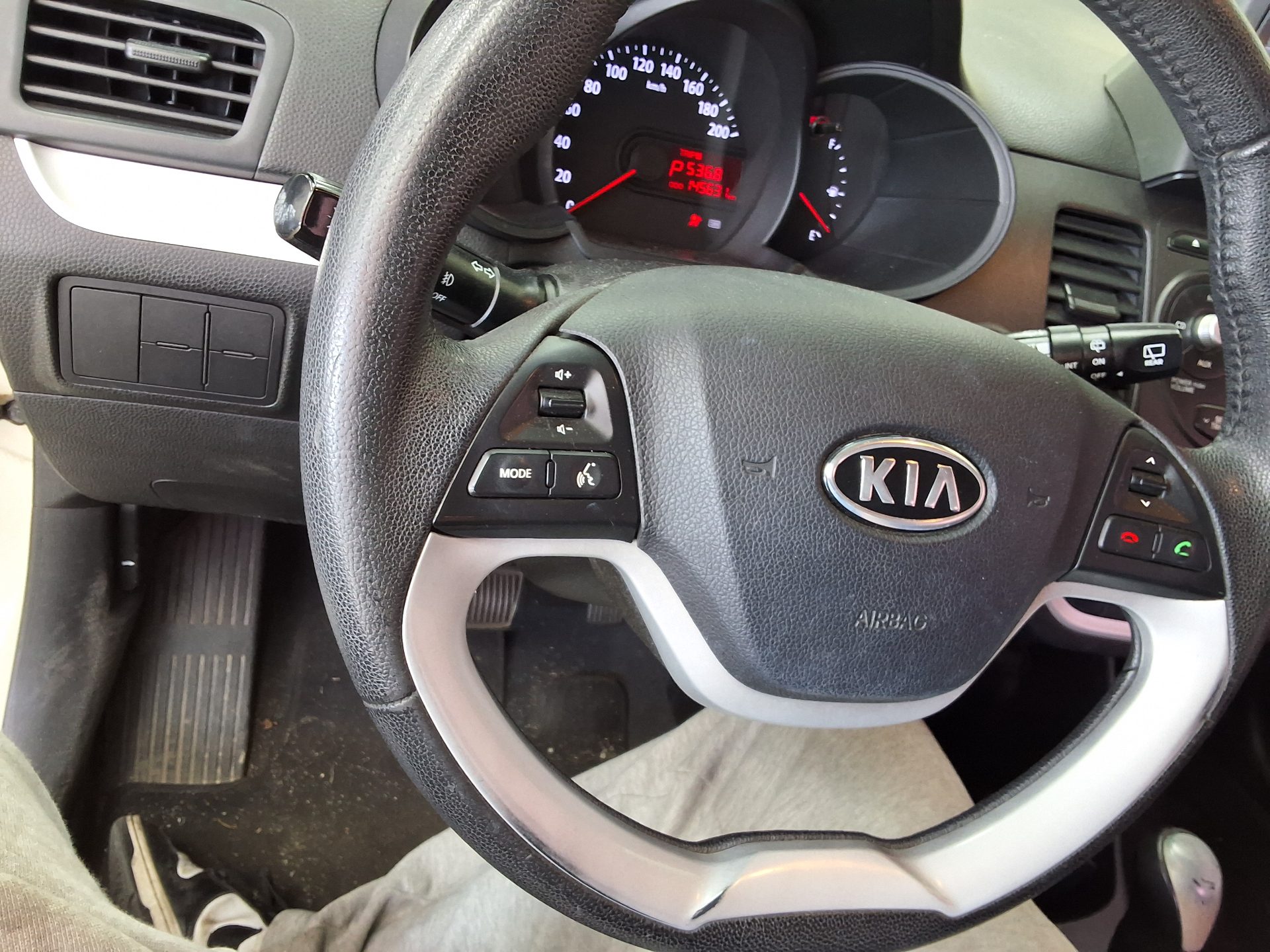 2012 - kia morning
