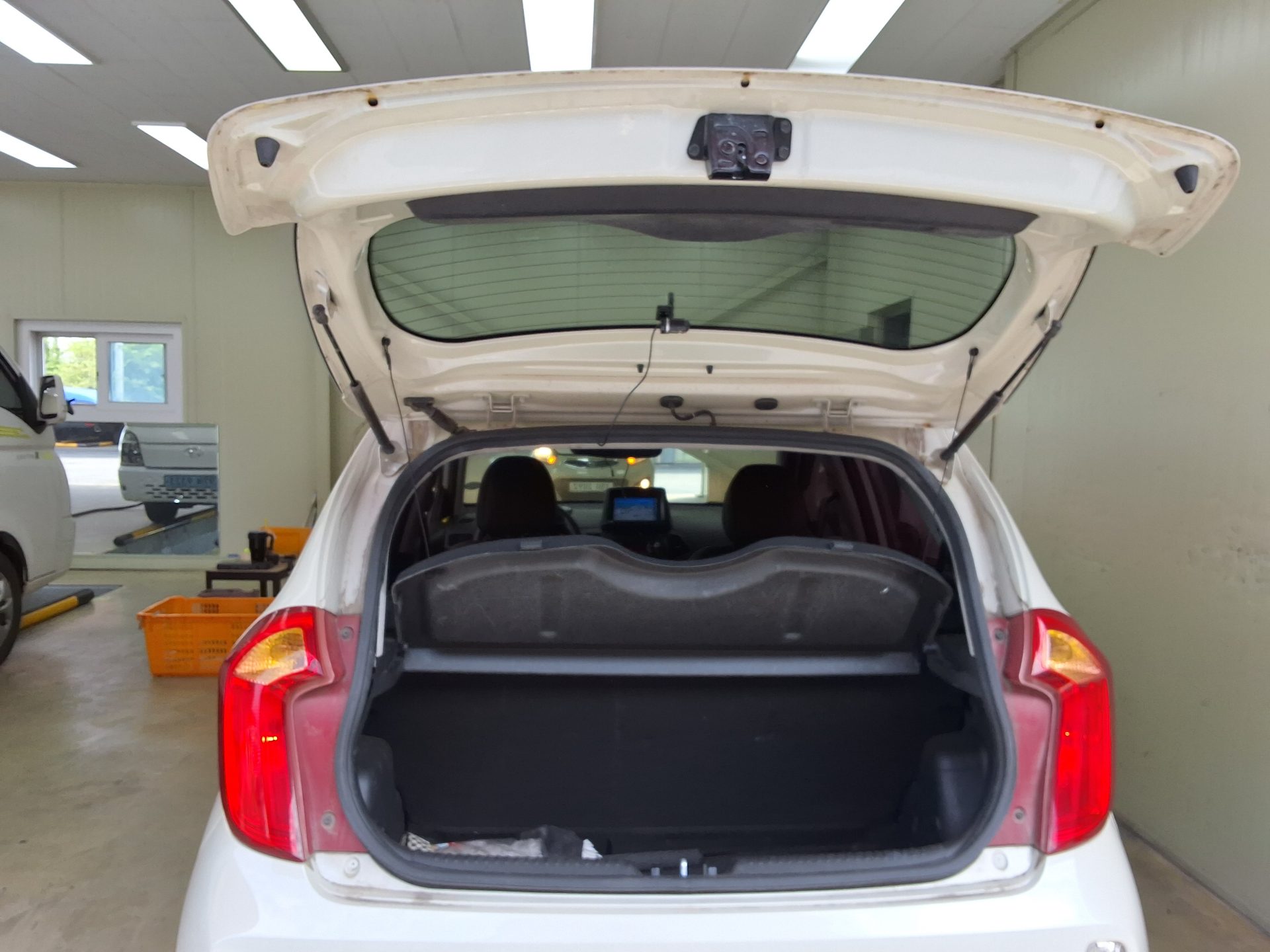 2012 - kia morning