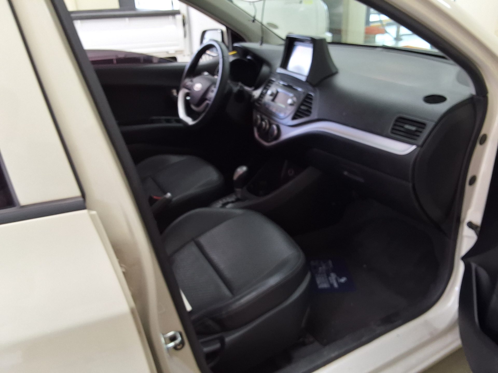 2012 - kia morning