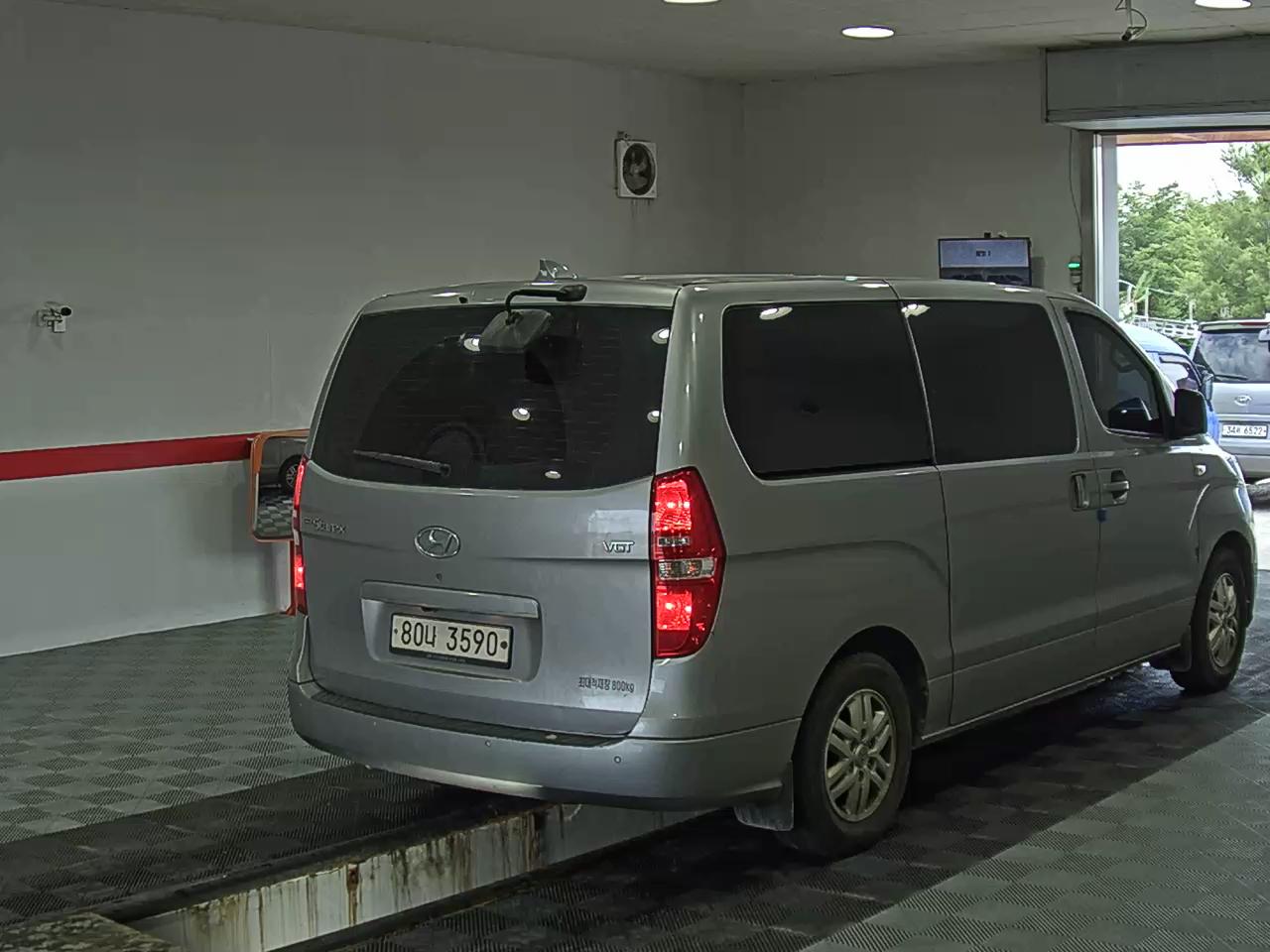 2021 - hyundai grand starex