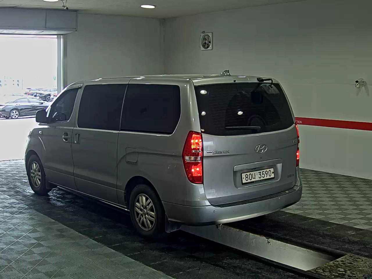 2021 - hyundai grand starex