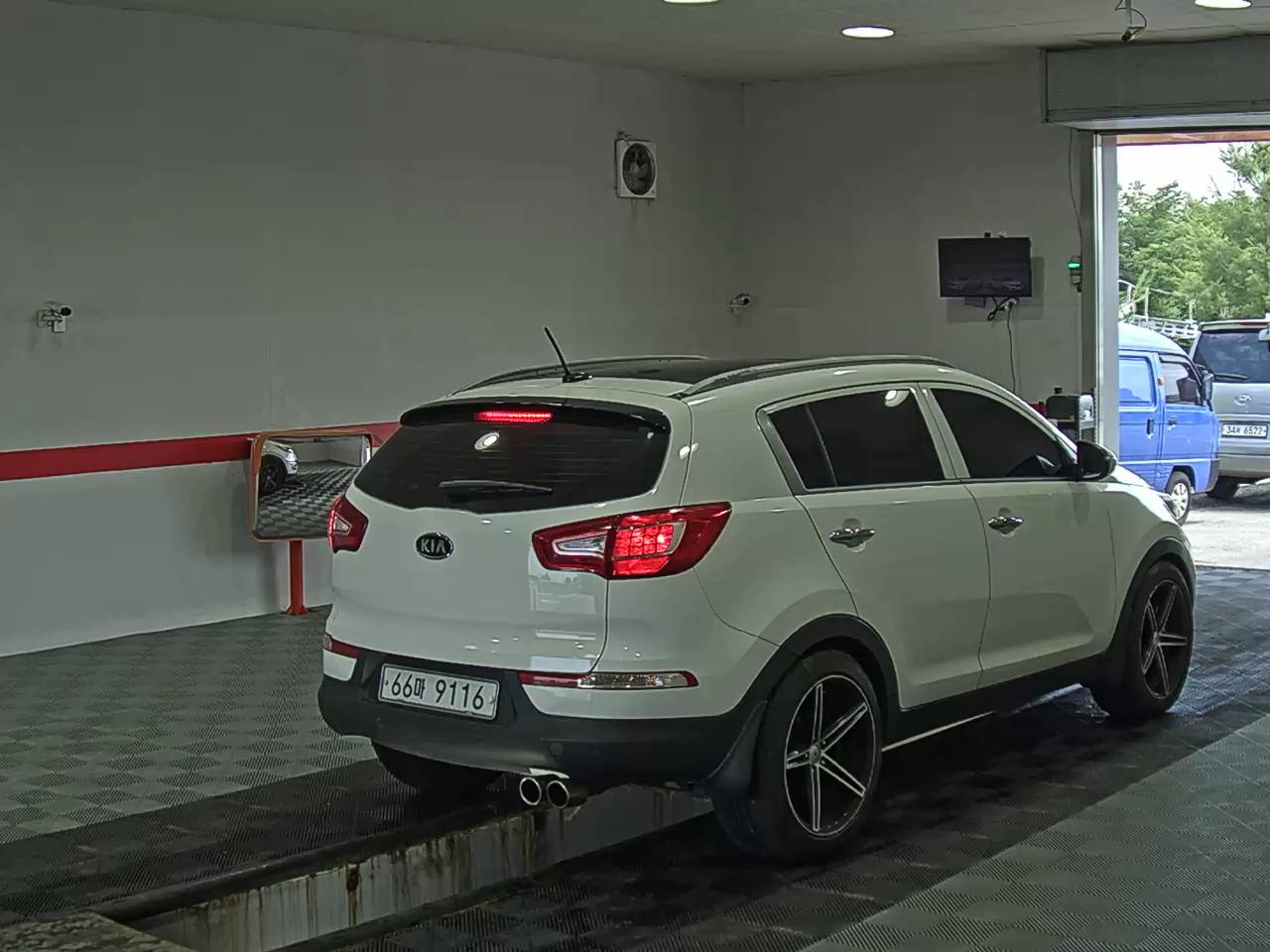 2011 - kia sportage