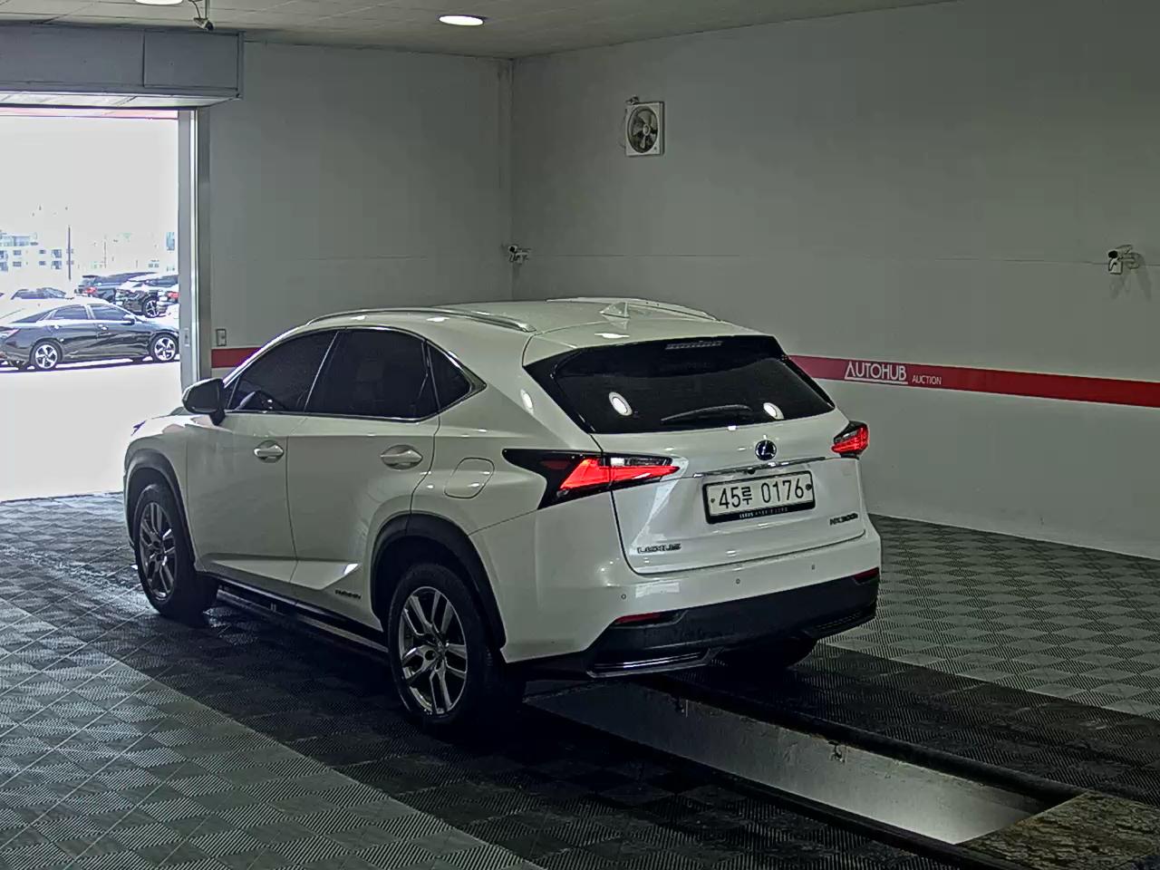 2017 - lexus nx