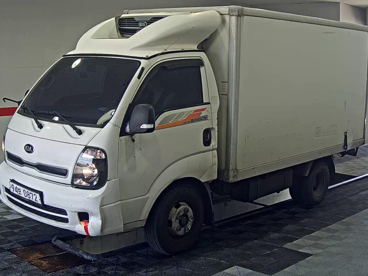 KIA BONGO III CARGO FREEZER BOX TRUCK TON STANDARD CAB