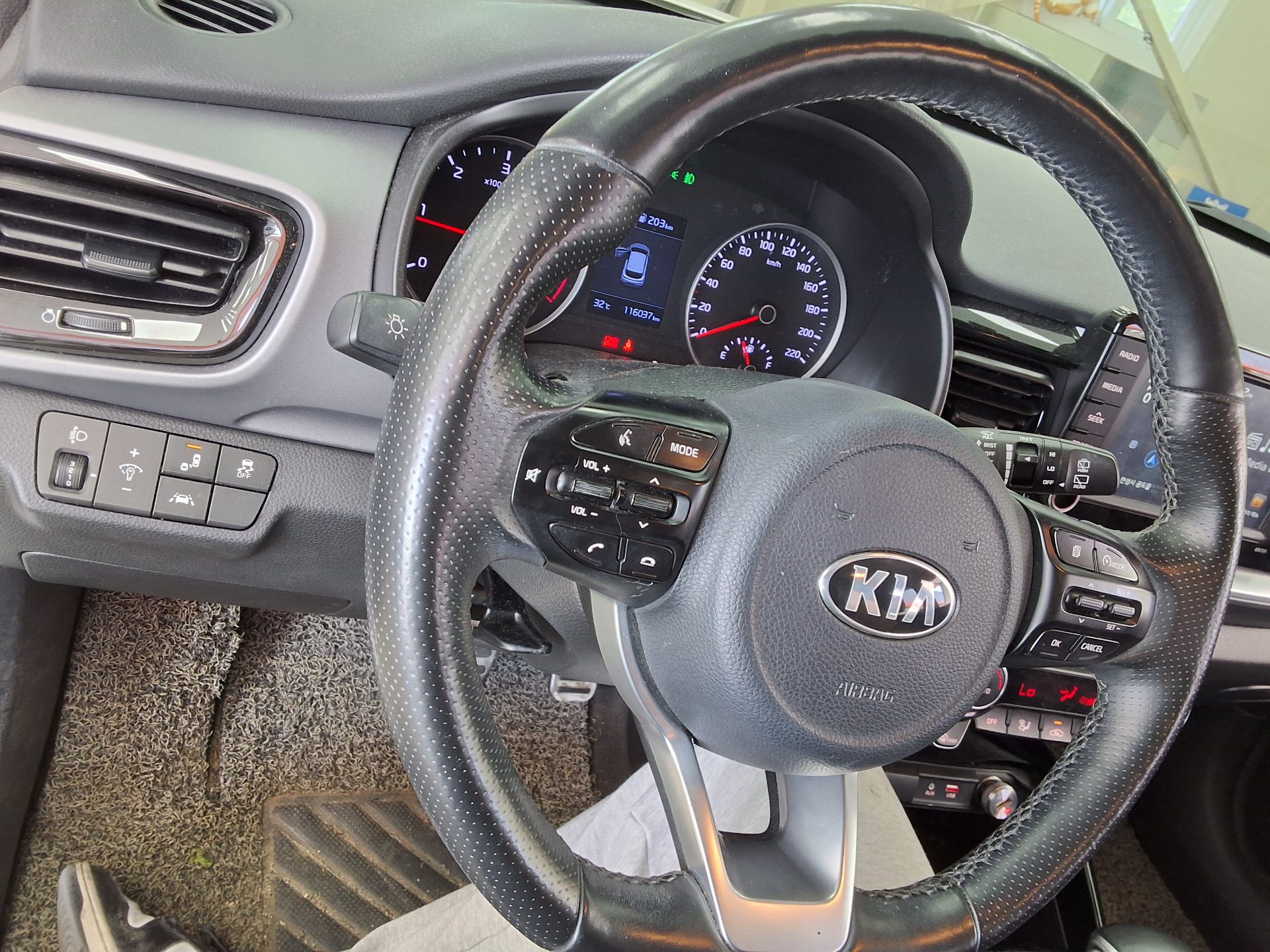 2018 - kia stonic