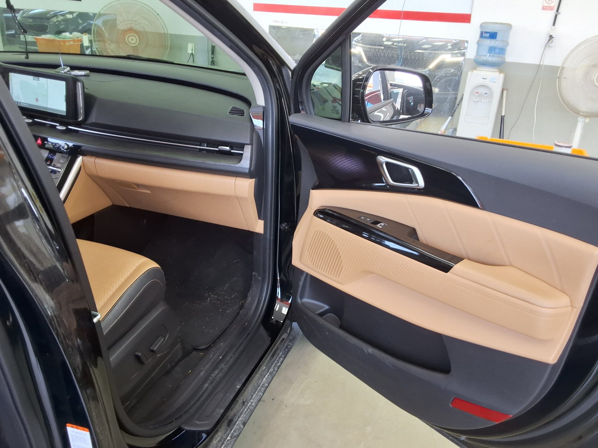 2023 - kia carnival