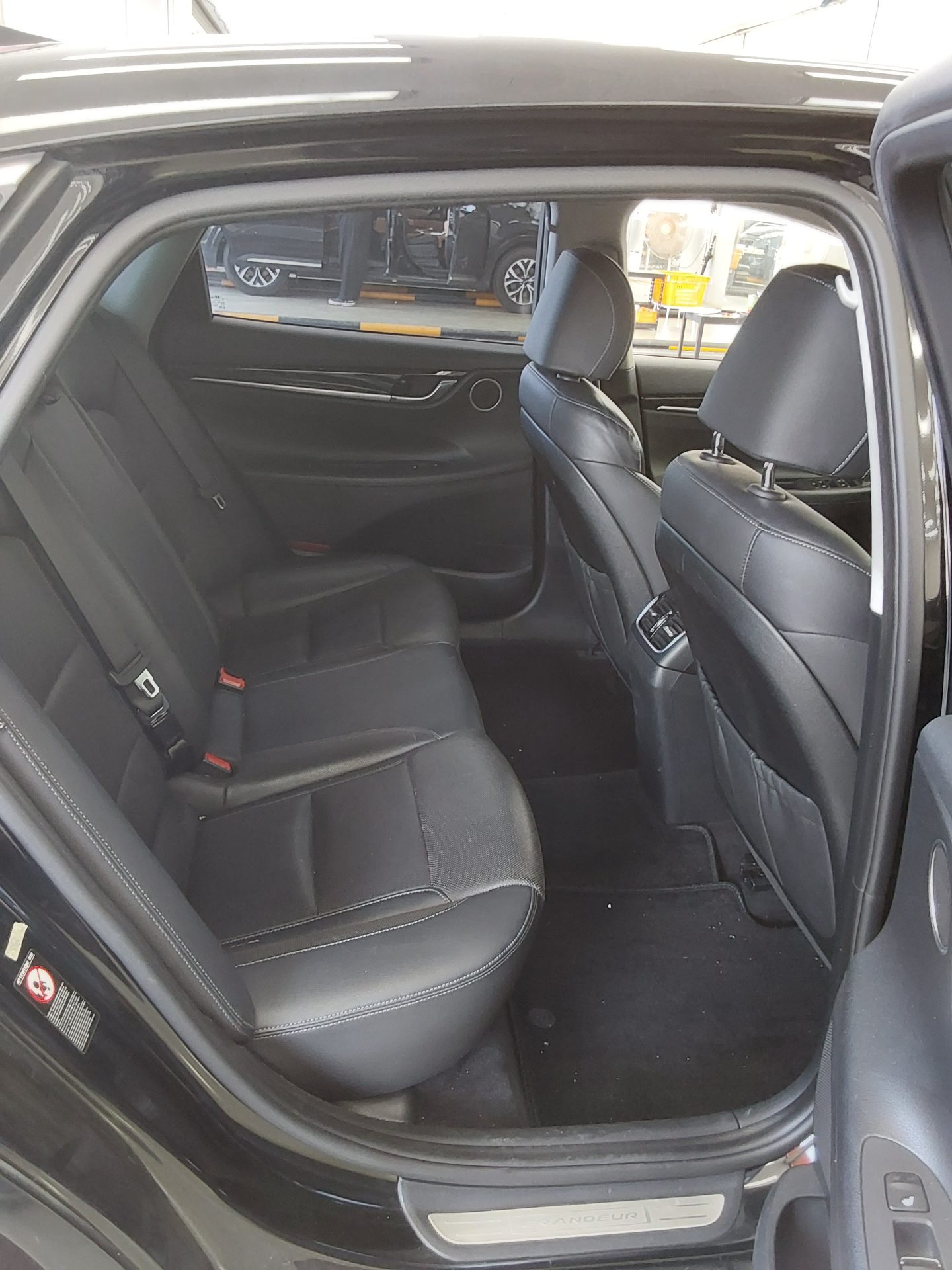2018 - hyundai grandeur