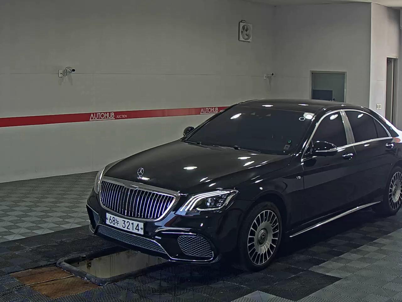 MERCEDES-BENZ S-CLASS (6TH GEN) S560L