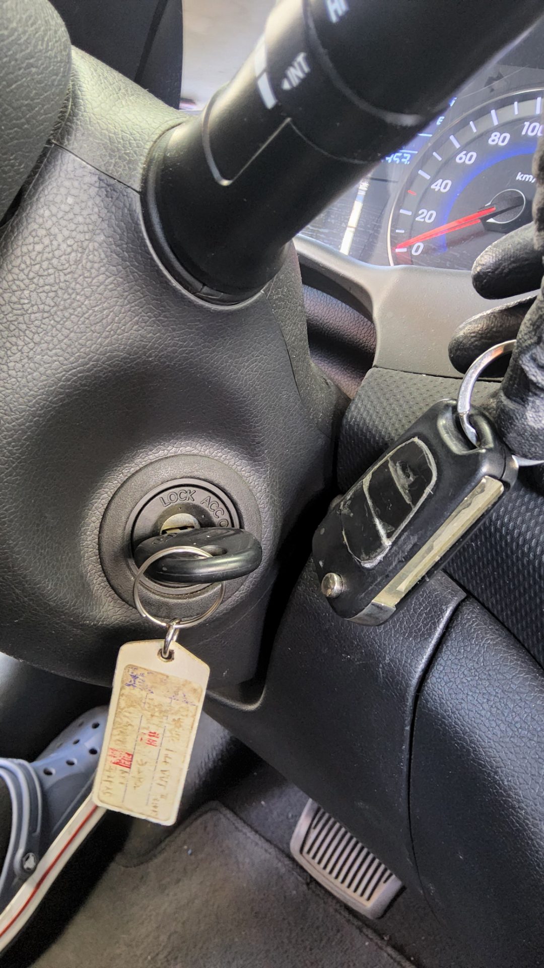 2012 - hyundai accent