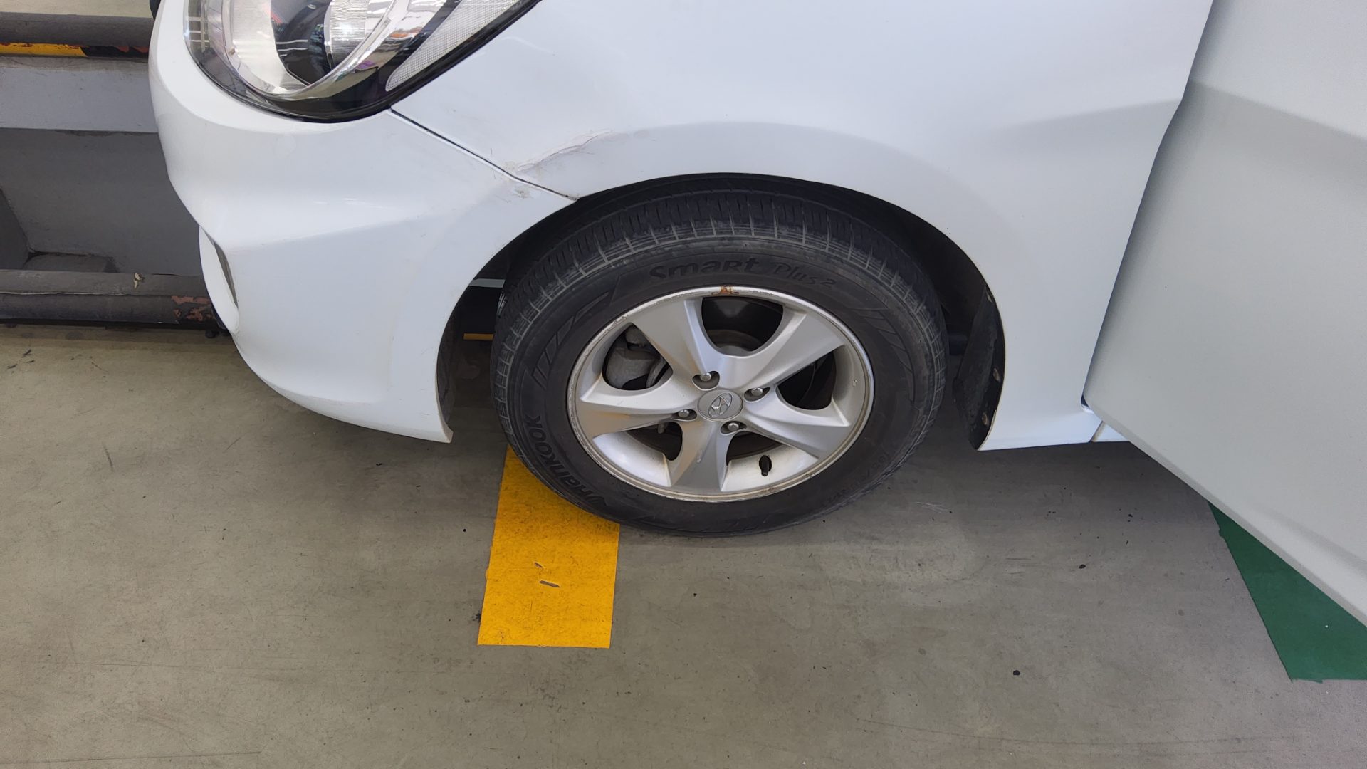 2012 - hyundai accent