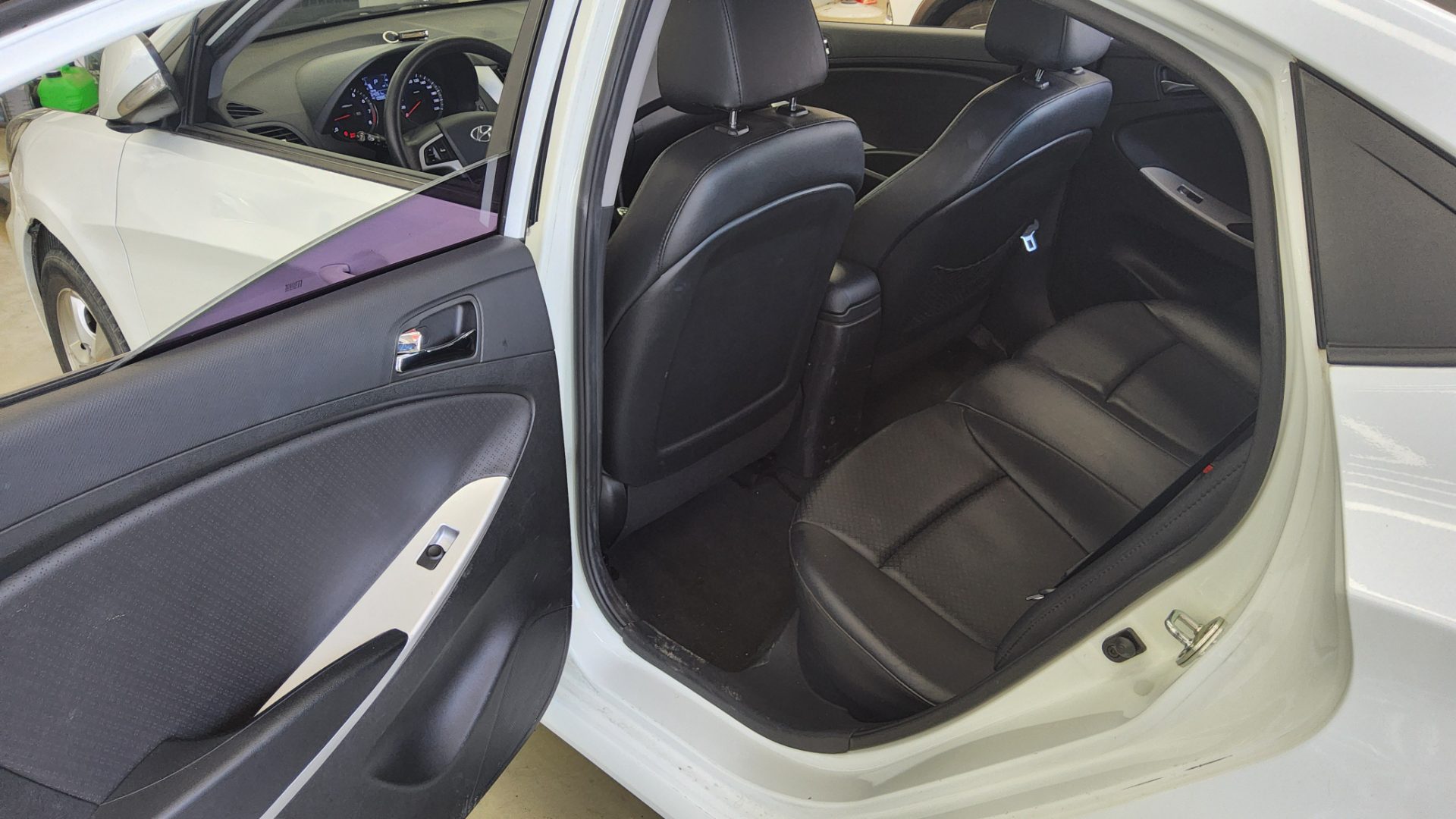 2012 - hyundai accent
