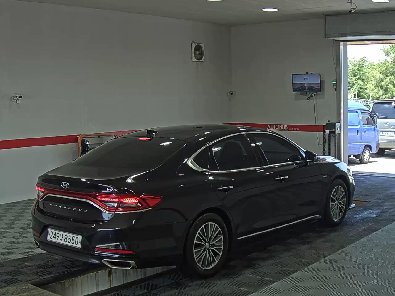 2018 - hyundai grandeur