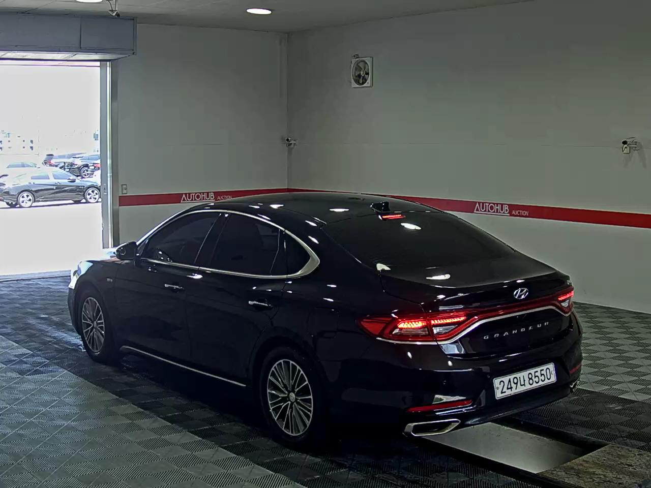 2018 - hyundai grandeur