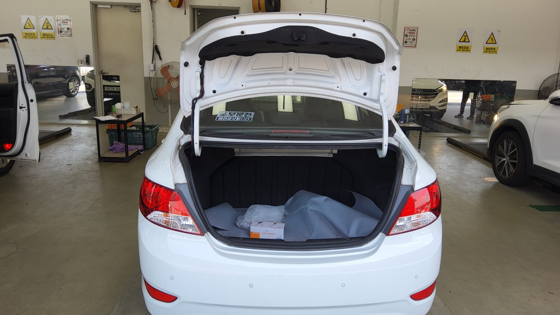 2012 - hyundai accent