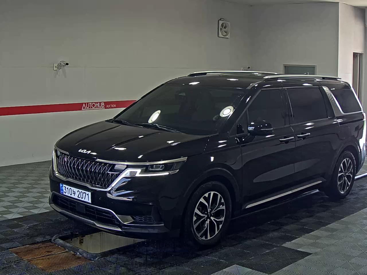 2023 - kia carnival