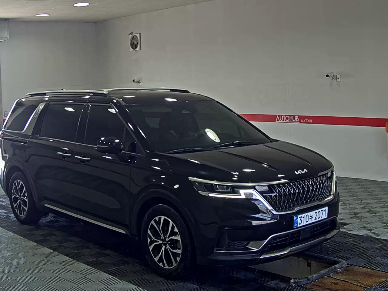 2023 - kia carnival