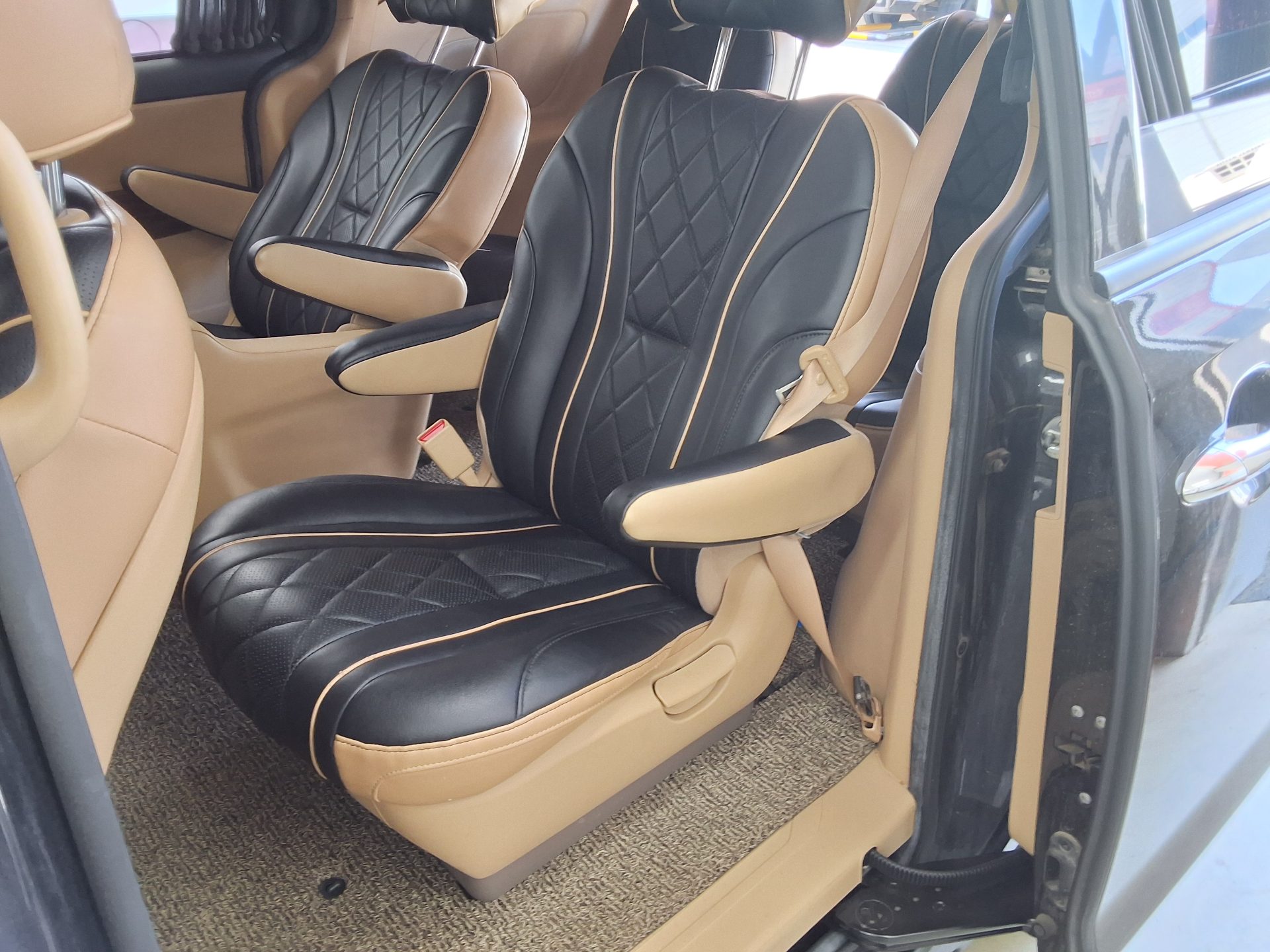2015 - kia carnival