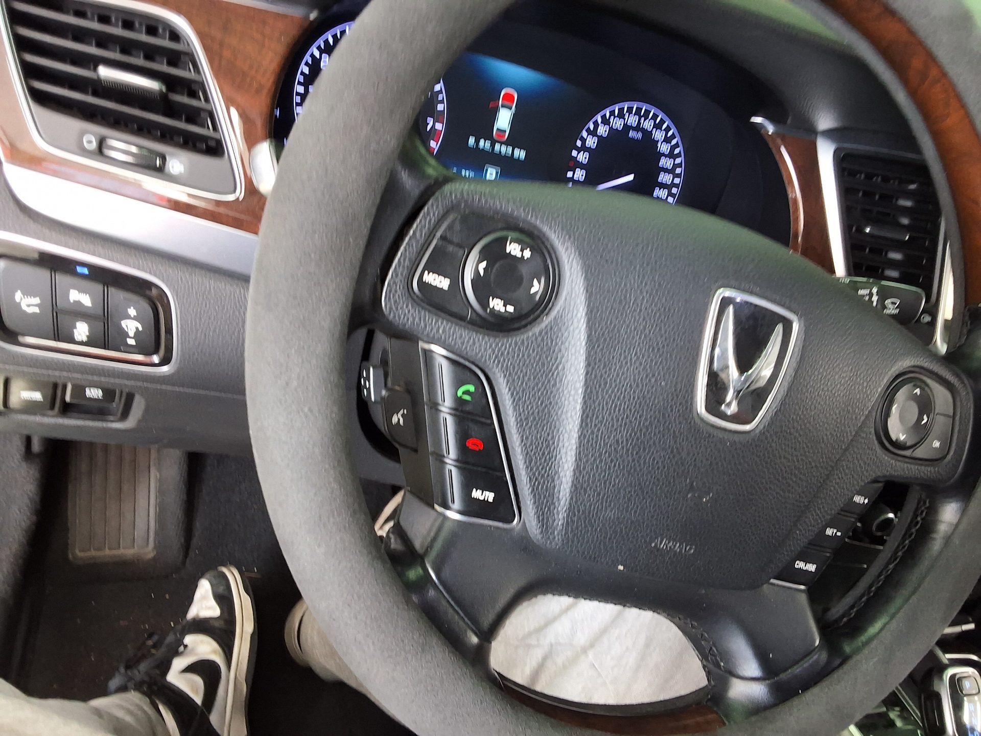 2015 - hyundai equus